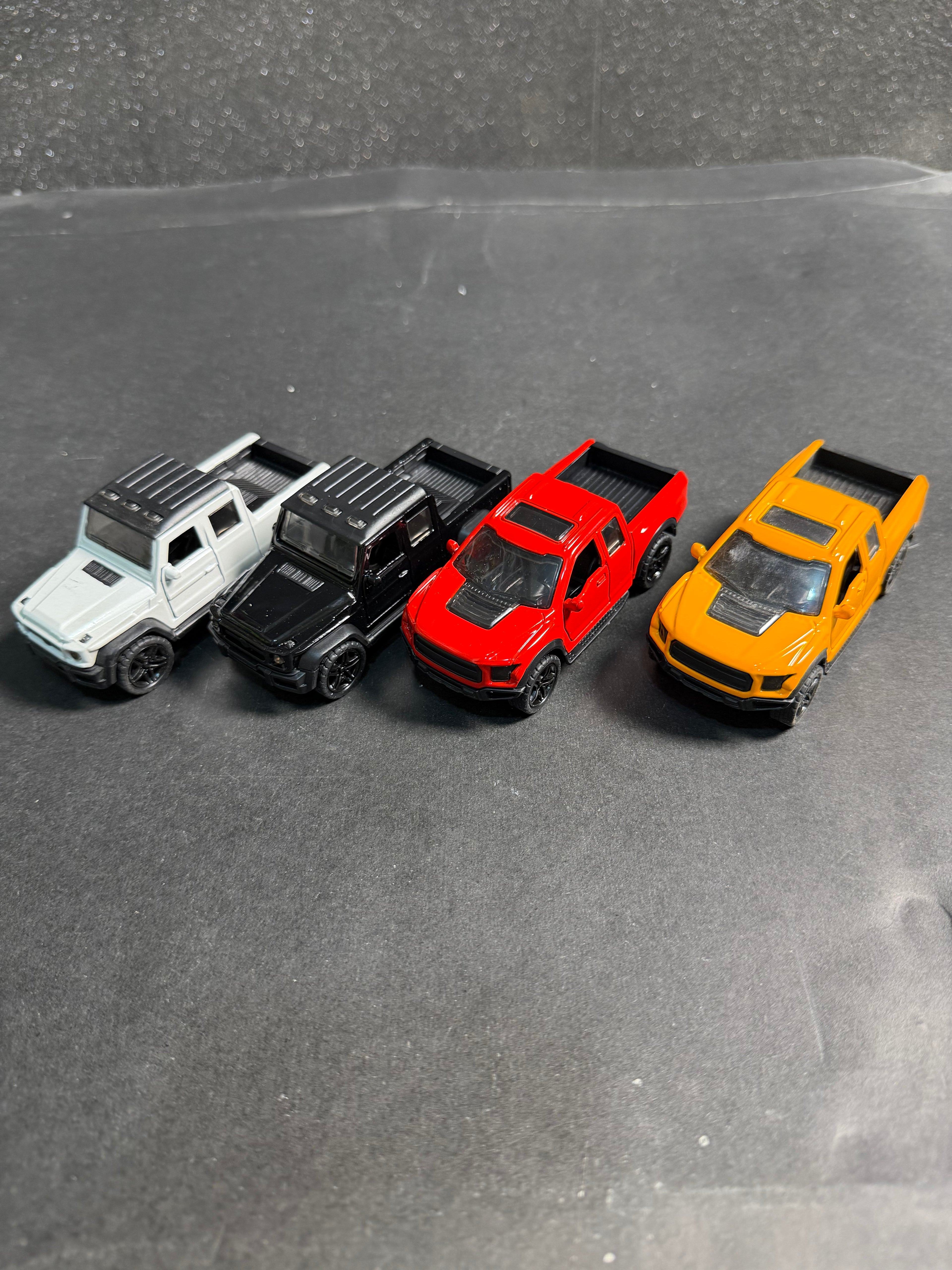 1:43 Scale Diecast Metal Pickup Truck – Pack of 4 | Pull Back | Openable Doors