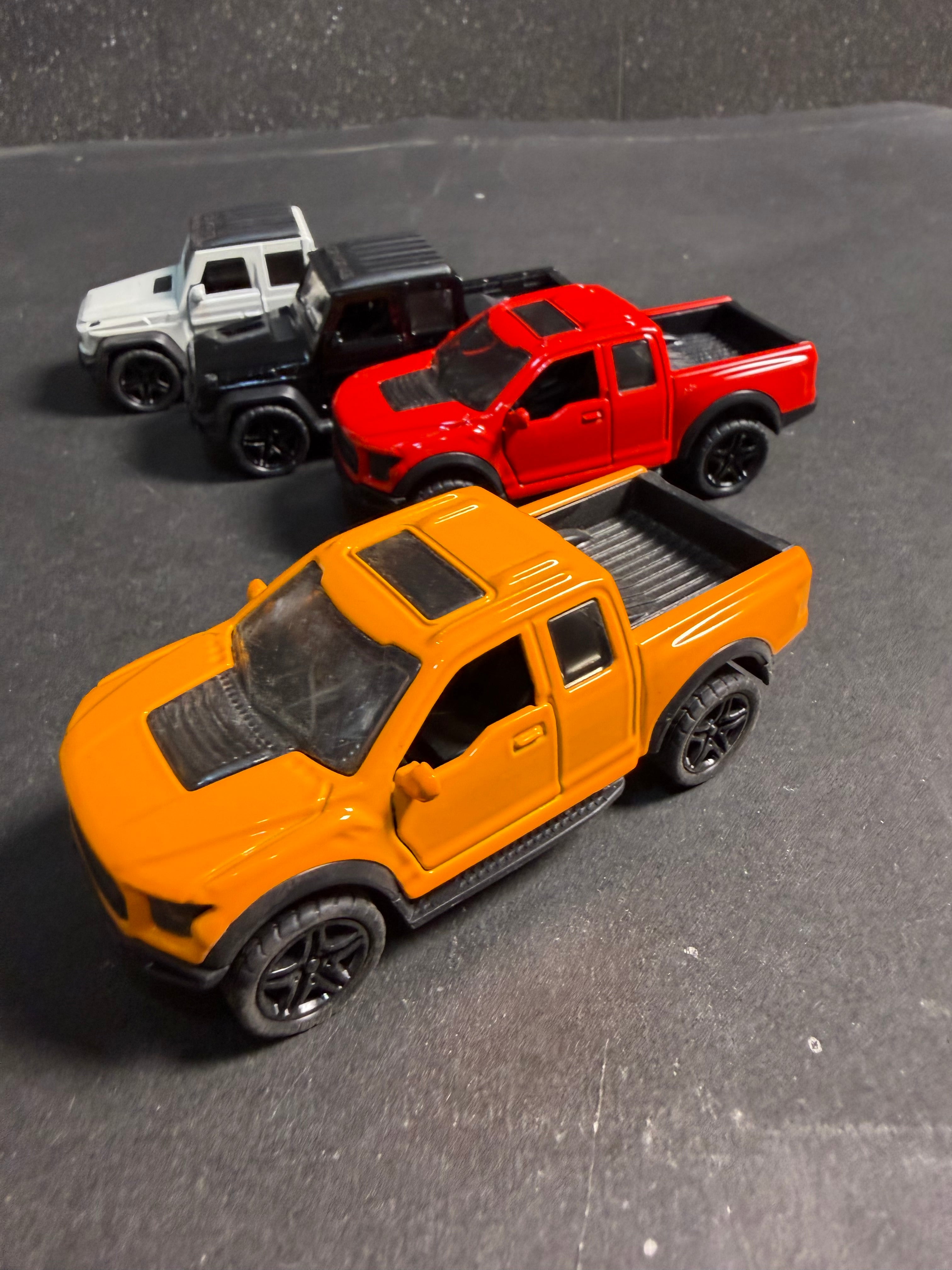 1:43 Scale Diecast Metal Pickup Truck – Pack of 4 | Pull Back | Openable Doors