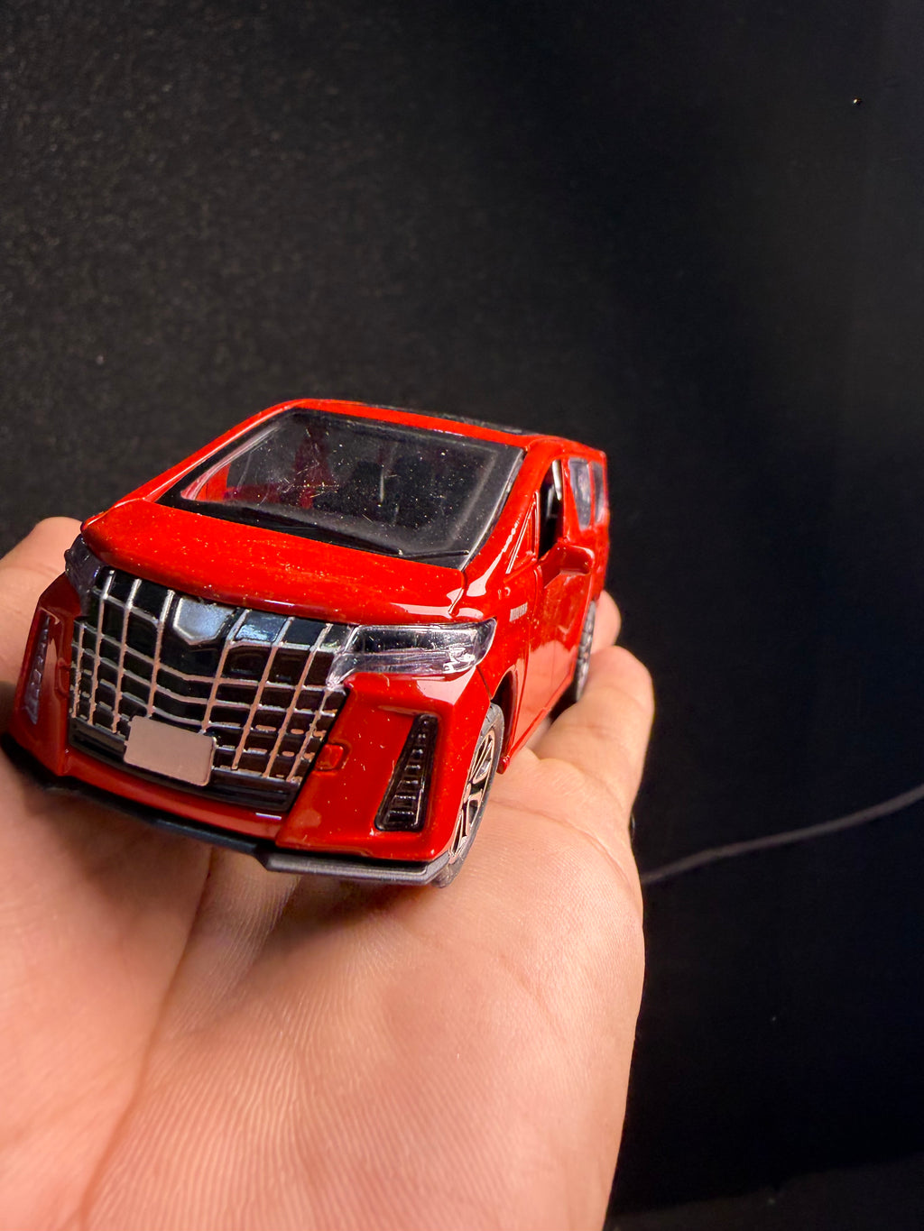 Toyota Alphard Style Die-Cast Model Car