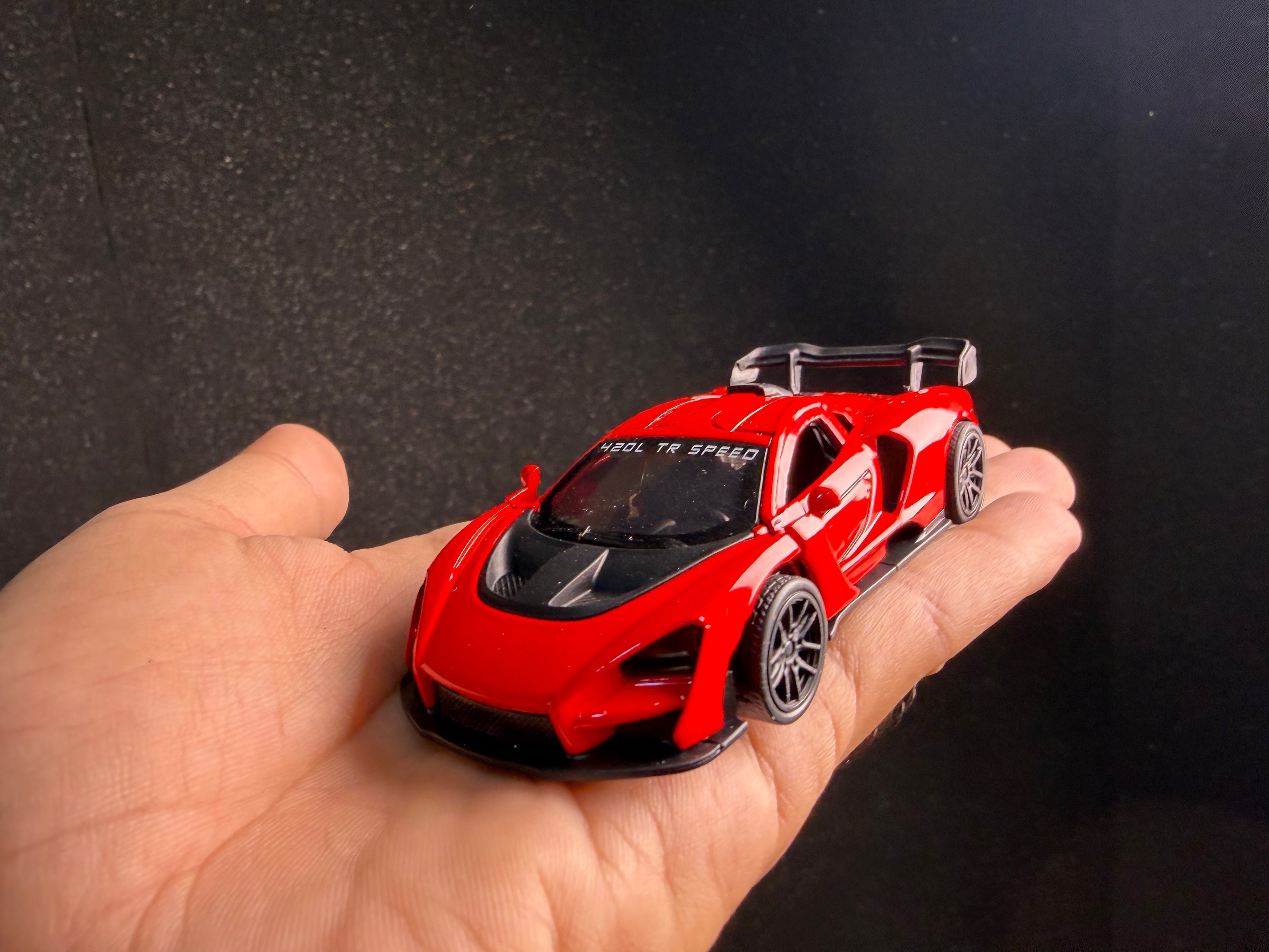 1:43 die cast car