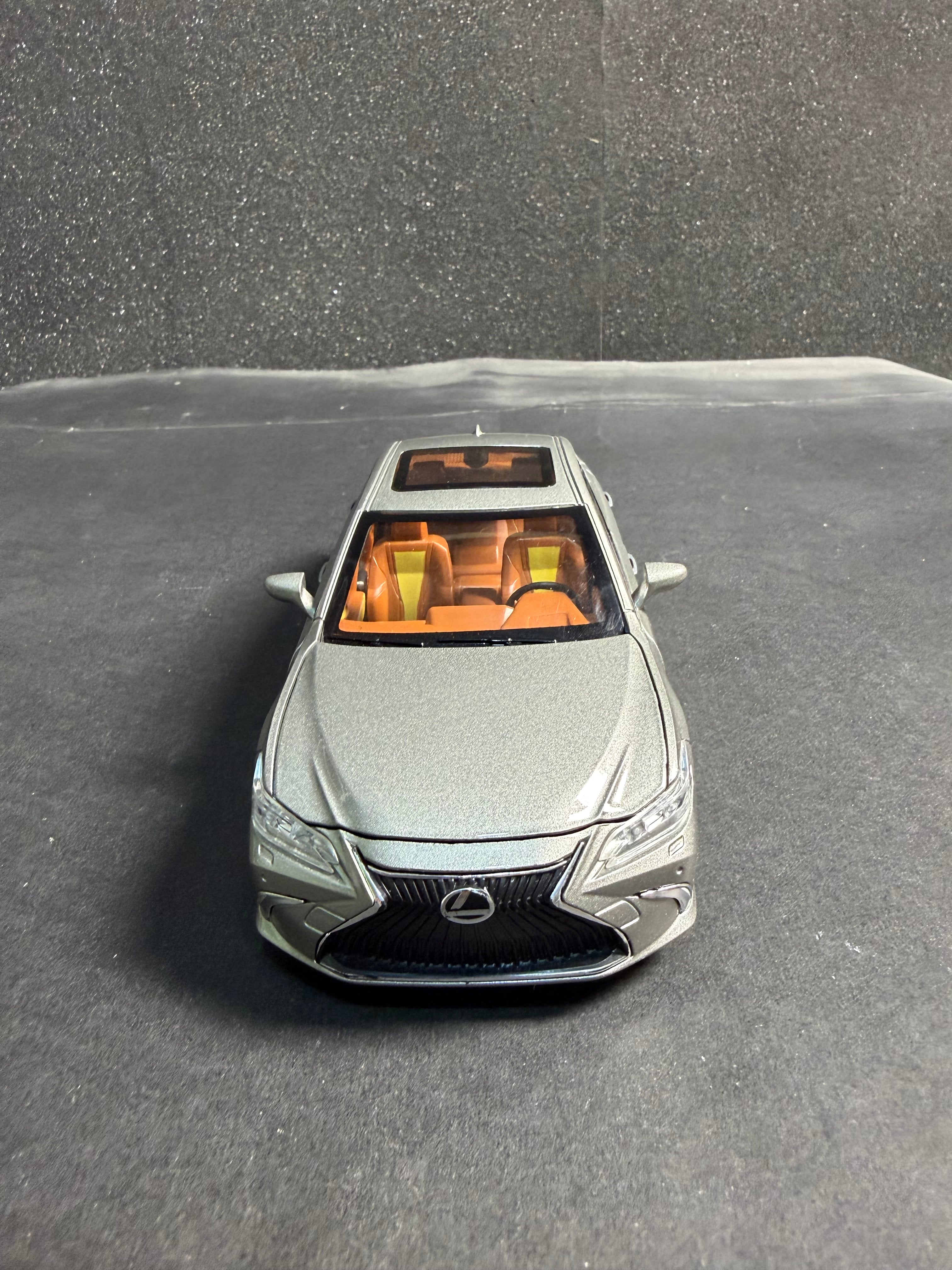 Lexus ES300h Diecast Model Car 1:24 Scale – Metal Body with Opening Doors, Hood & Trunk